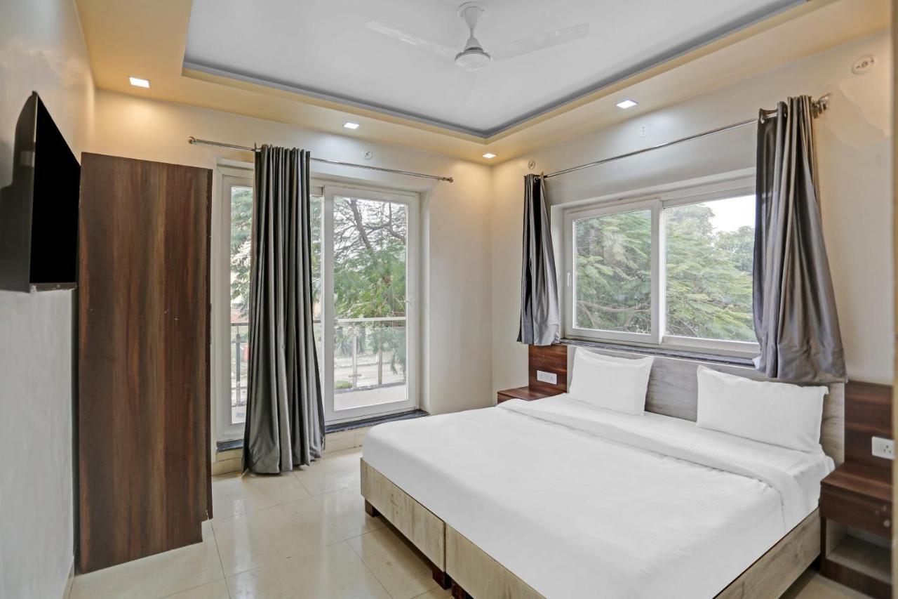 Hotel O Expo View Near Pvr Ansal Plaza Большая Нойда Экстерьер фото
