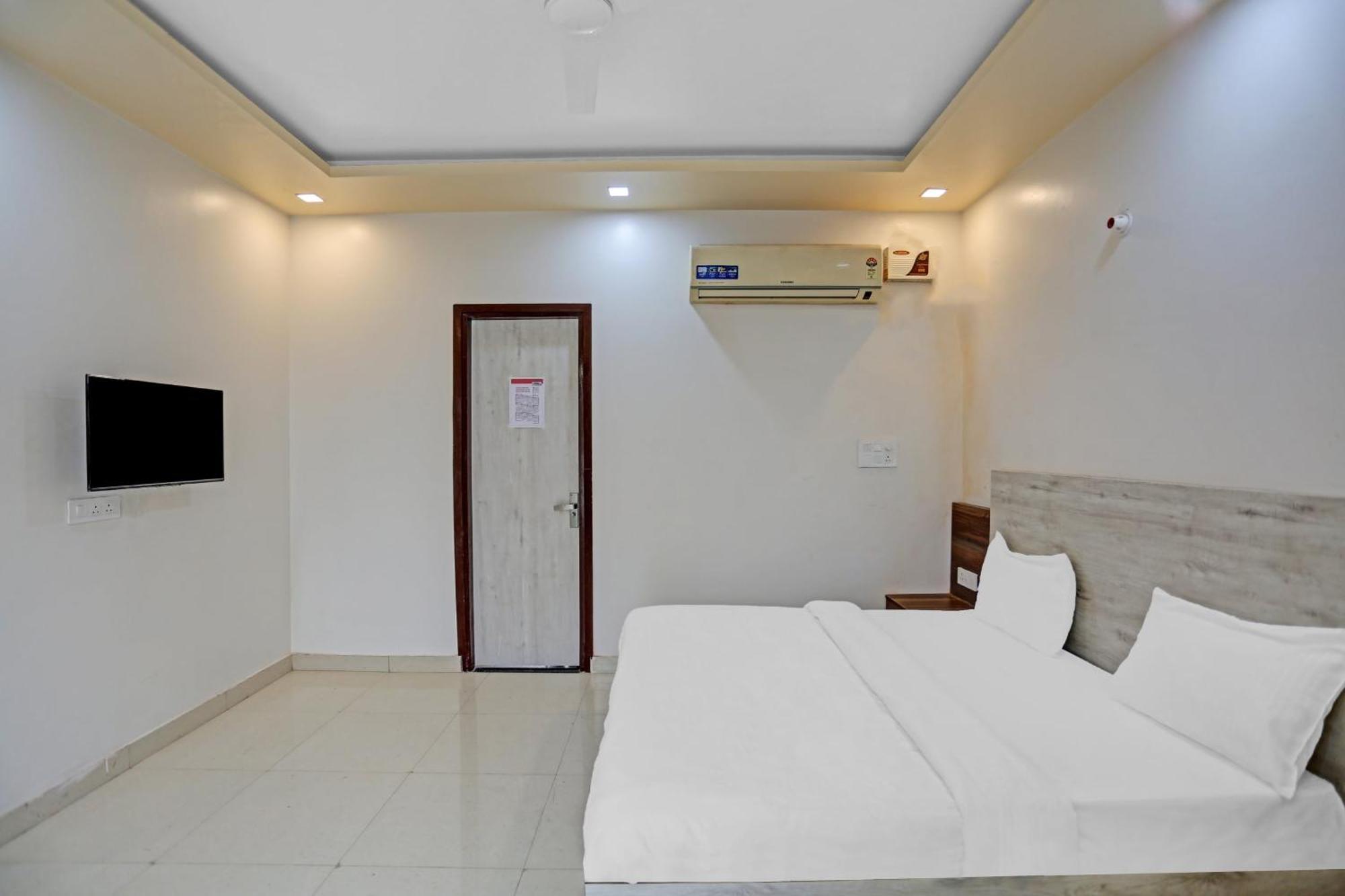 Hotel O Expo View Near Pvr Ansal Plaza Большая Нойда Экстерьер фото