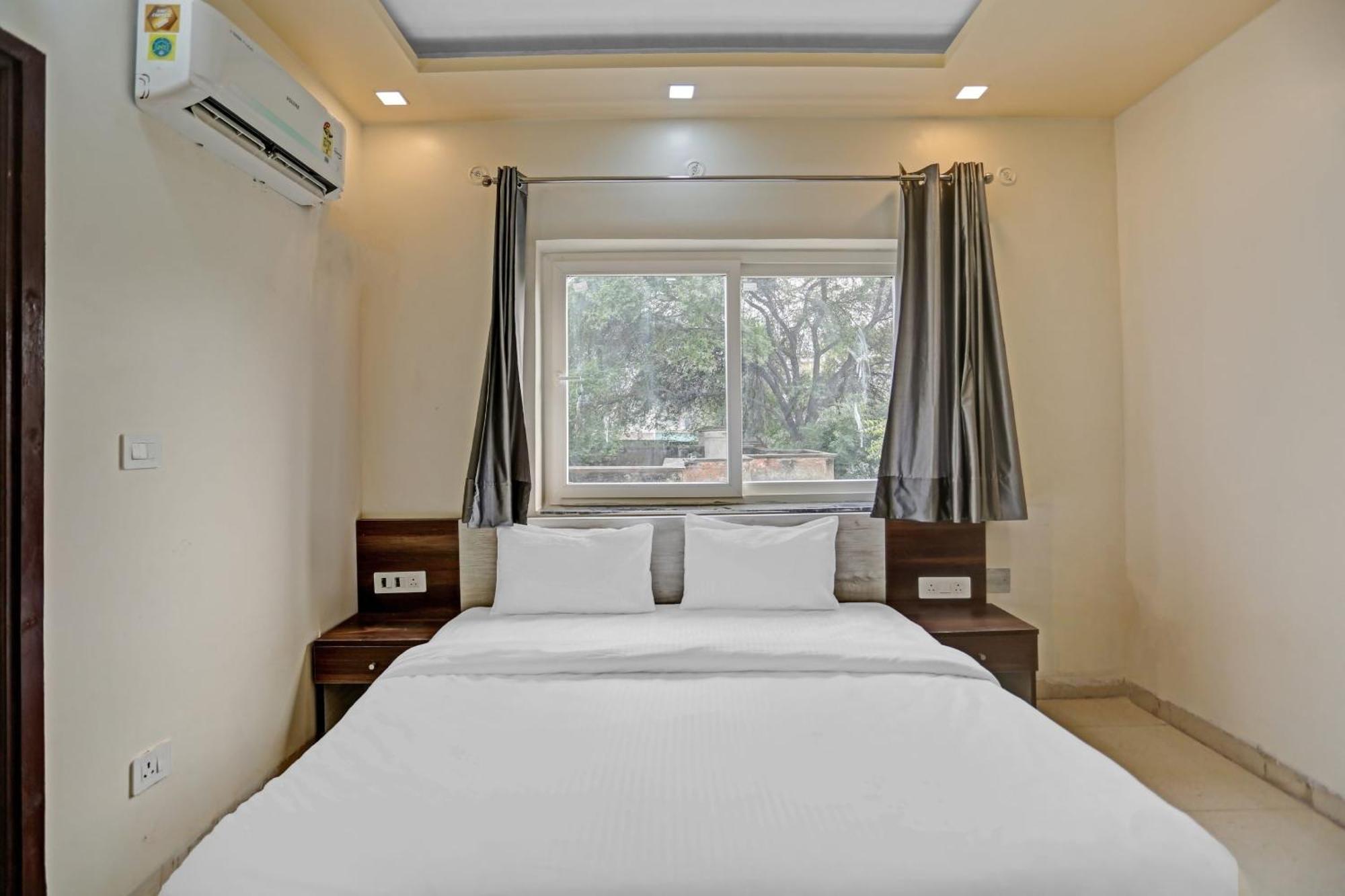 Hotel O Expo View Near Pvr Ansal Plaza Большая Нойда Экстерьер фото