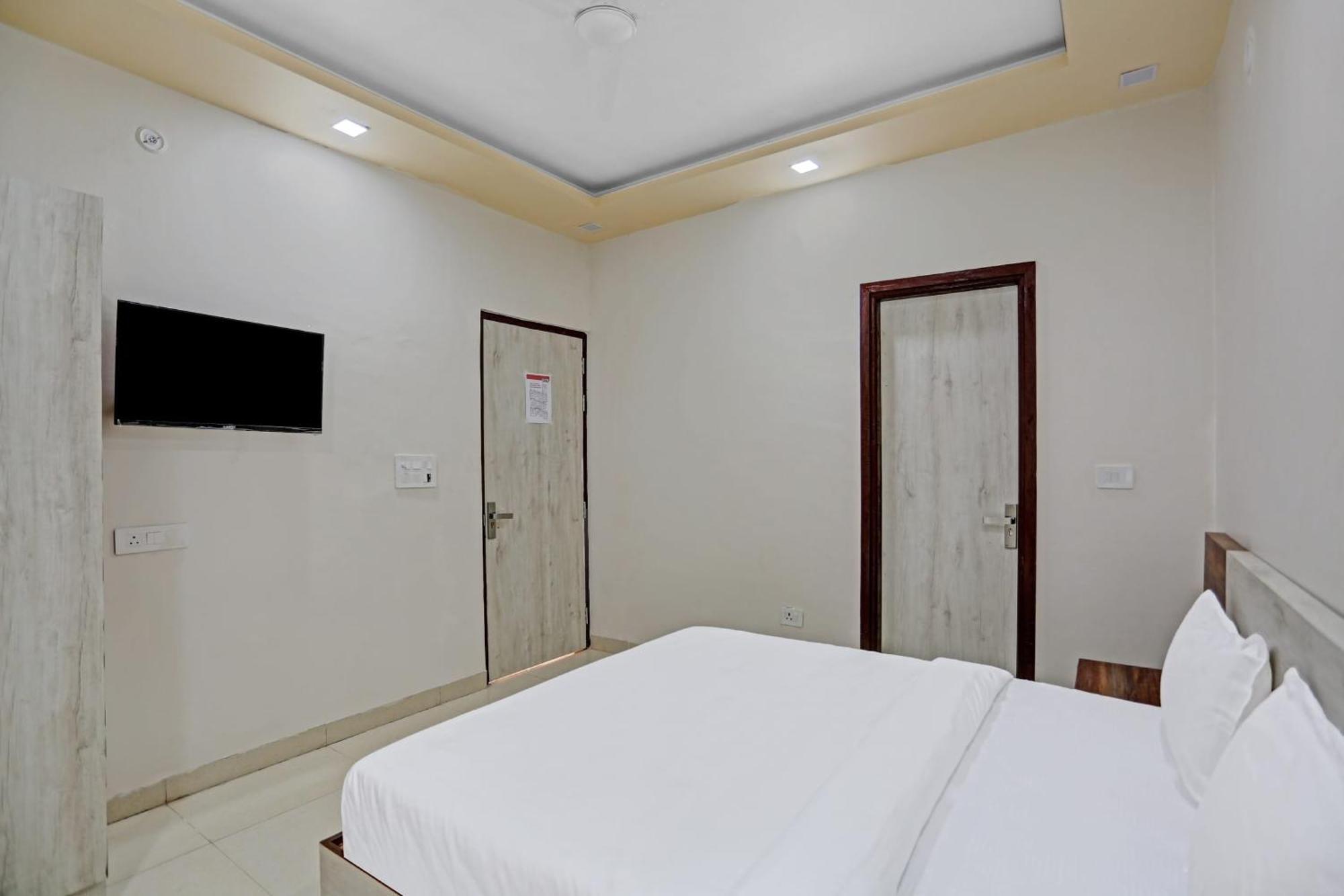 Hotel O Expo View Near Pvr Ansal Plaza Большая Нойда Экстерьер фото