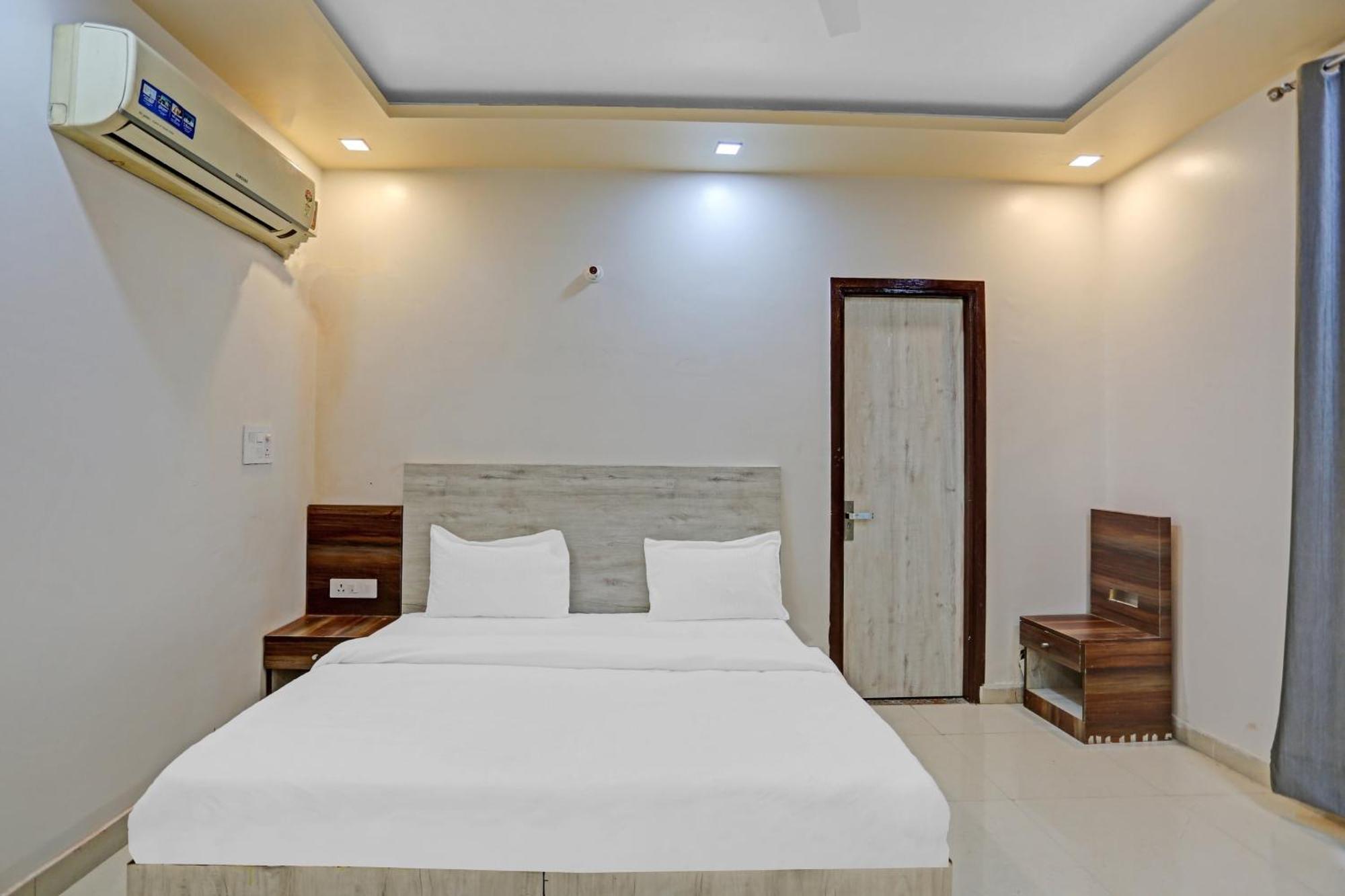 Hotel O Expo View Near Pvr Ansal Plaza Большая Нойда Экстерьер фото